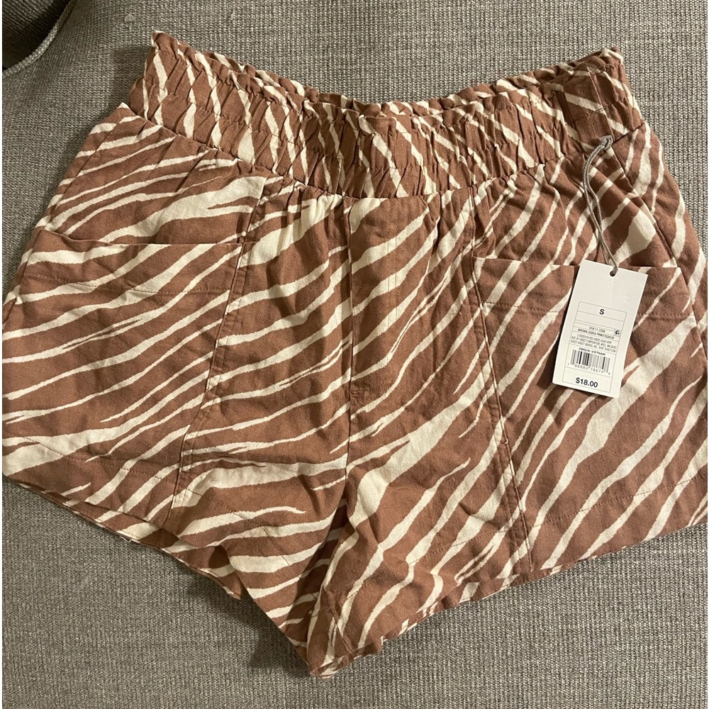 Zebra print shorts NWT